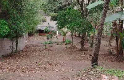 Ocean vende: itaipuaçu, próximo dpo, 2 pequenas casas, quarto, sala, coz., banheiro, lote  1200m²