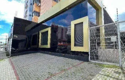 Ponto comercial com mobília e estacionamento na joão quirino