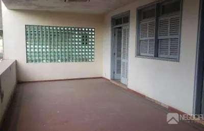 Casa com 6 dormitórios, 400 m² - venda por r$ 1.500.000,00 ou aluguel por r$ 8.000,00/mês - centro - campina grande/pb