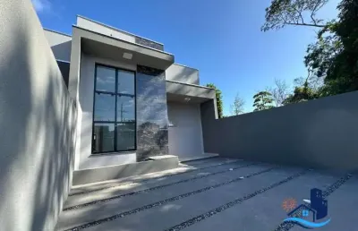 Casa com piscina, 1 suíte + 2 quartos, bal princesa do mar