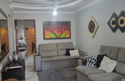 Casa à venda – localização privilegiada em governador valadares