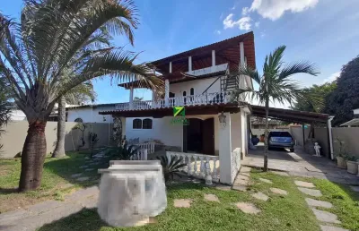 Casa à venda em casimiro de abreu-rj, bairro santa irene. 3 quartos, 1 suíte, 2 salas, 1 banheiro, garagem e 300m².