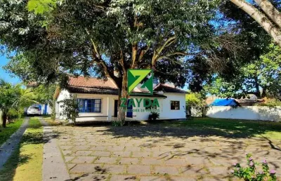Casa à venda em casimiro de abreu-rj, centro - barra de são joão! 5 quartos, 1 sala, 2 banheiros, 301,43m²!