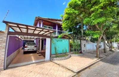 Casa duplex totalmente independente com 03 quartos e área gourmet, no bairro peixe dourado ii, barra de são joão.