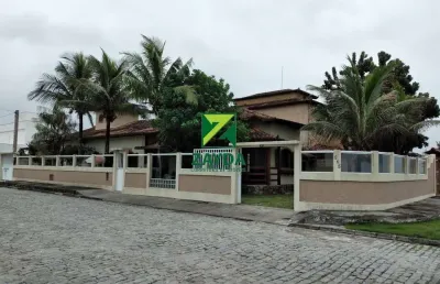 Casa de praia linear com 04 quartos, à beira mar, em barra de são joão.