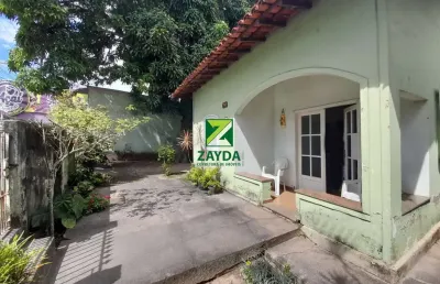 Casa à venda em casimiro de abreu-rj, centro - 3 quartos, 1 sala, 2 banheiros, 3 vagas de garagem, 124,70 m²!