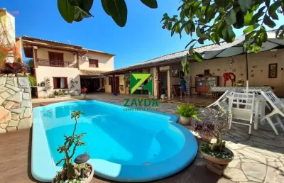 Imperdível casa à venda em casimiro de abreu-rj, vila campo alegre: 5 quartos, 1 suíte, 2 salas, 3 banheiros, 3 vagas de garagem, 100m².