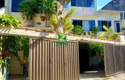 Casa à venda em rio das ostras-rj, nova esperança: 3 quartos, 1 suíte, 3 salas, 4 banheiros, 2 vagas, 180m².