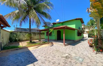 Casa à venda em casimiro de abreu-rj, vila nova - barra de são joão: 3 quartos, 2 suítes, 1 sala, 3 banheiros, 4 vagas, 101,04m².