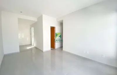 Casa linear 02 quartos (sendo 01 suíte) no bairro praia santa irene, barra de são joão-rj  60m²  nova e com quintal