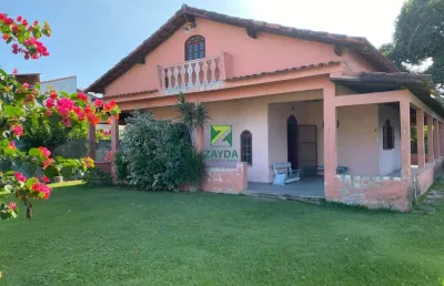 Imperdível casa à venda em barra de são joão-rj, santa irene: 2 quartos, 1 suíte, 2 salas, 2 banheiros, 4 vagas de garagem, 154,81 m²