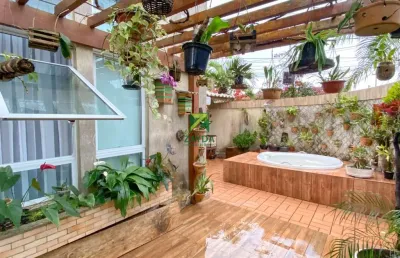Casa triplex com 2 suítes e área gourmet, próxima ao mar no jardim campomar, rio das ostras-rj