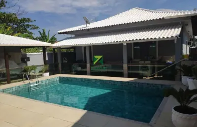 Imperdível casa à venda em rio das ostras, cidade praiana - 3 quartos, 1 sala, 3 banheiros, 4 vagas de garagem - aproveite!