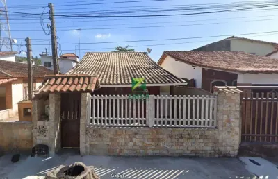 Oportunidade imperdível de casa linear com quintal à venda no centro de barra de são joão.
