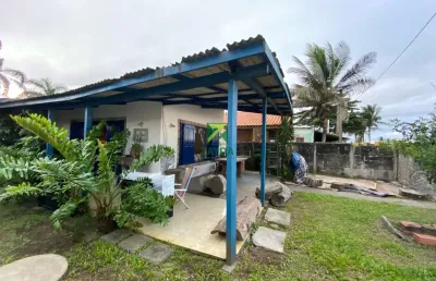 Casa á beira mar de esquina á venda em barra de são joão, com 348m² de terreno