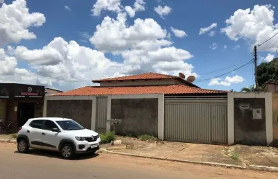 Casa à venda com 3 quartos sendo 1 suíte no parque industrial joão braz.