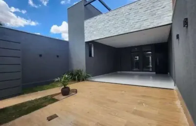 Lindíssima casa à venda com 3 suítes de 160,00 m² no jardim américa.