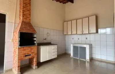 Casa com 3 quartos à venda na Rua R-14, 13, Vila Itatiaia, Goiânia