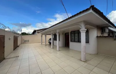 Casa para venda com 3 quartos sendo 1 suíte de 328,14 m², na t-39 - setor bueno