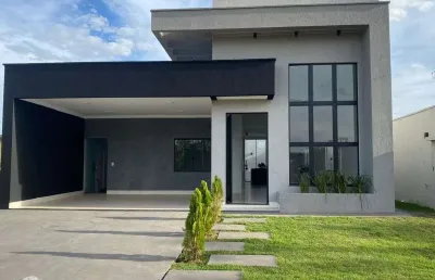 Casa de alto padrão com fino acabamento no condomínio solar itália