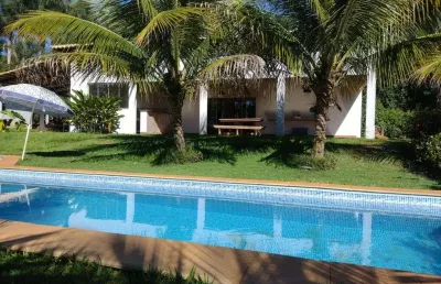 Chácara à venda em condomínio sendo 3 suítes  - hidrolândia/go.