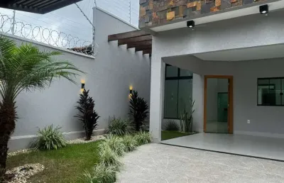 Casa à venda 3 quartos, sendo 1 suíte, 2 banheiros de 145,00 m²