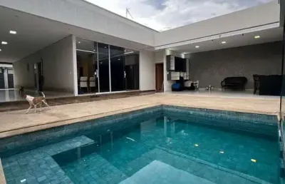 Casa de 3 quartos, sendo 2 suítes no setor morais de 300,00 m²