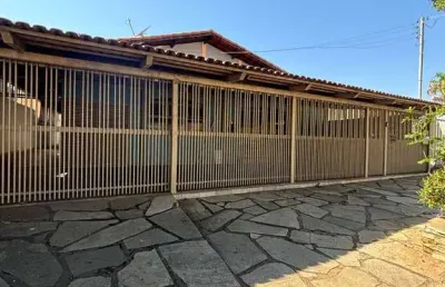 Casa à venda com 4 quartos, 3 suítes,  jardim américa de 351,39 m².