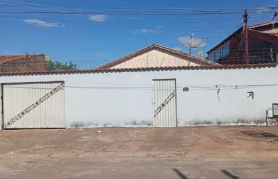 Vende-se casa com 4 quartos de 232,00m² na vila pedroso.