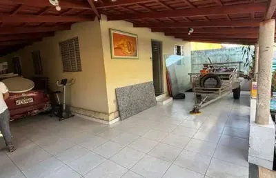 Terreno à venda na Rua RI 3, 28, Residencial Itaipu, Goiânia