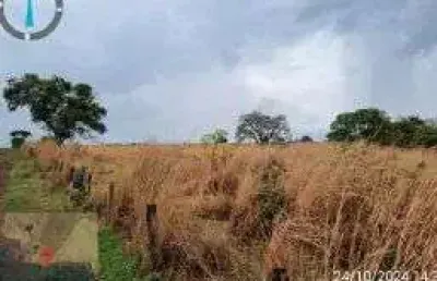 Área  à venda com 362,99 m² em montes claros de goiás.