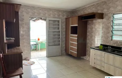 Imperdível oportunidade: casa à venda em santo andré-sp, parque gerassi, 4 quartos, 2 salas, 2 banheiros, 2 vagas de garagem.