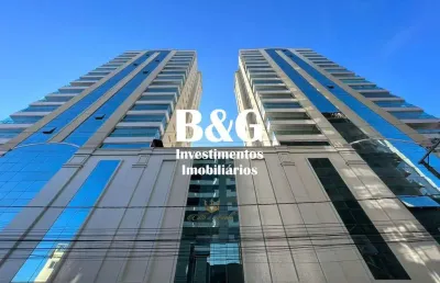 Apartamento capa de revista | 3 suítes | 300m da praia.