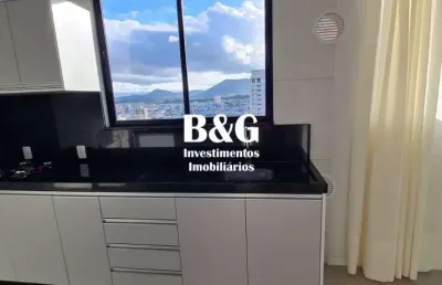 Apartamento semimobiliado muito bem localizado no morretes