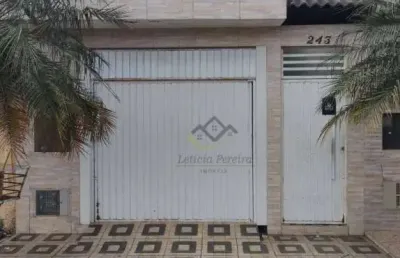Casa à venda com 6 kitnetes 45m², 1 quarto -parque maria helena suzano.