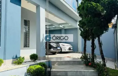 Casa 3 quartos suítes - totalmente planejada - 310m2 de área construída