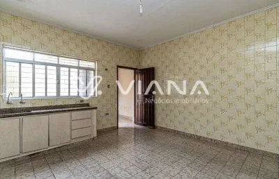 Casa térrea com 2 dormitórios e quintal amplo à venda no bairro cerâmica - são caetano do sul