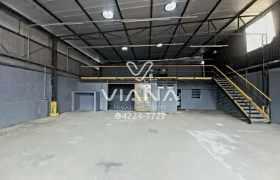 Galpão comercial de 243m² com mezanino para alugar no bairro fundação em são caetano do sul