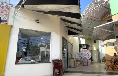 Ponto comercial com 2 salas à venda na Avenida Praia de Itapoan, Vilas do Atlantico, Lauro de Freitas
