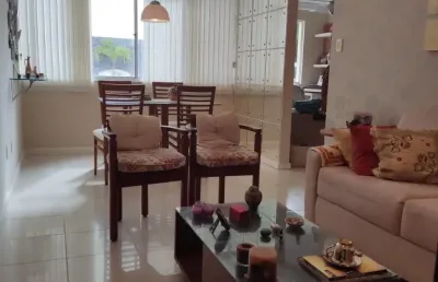 Apartamento à venda, 2/4, suíte, 72m2, vaga de garagem
