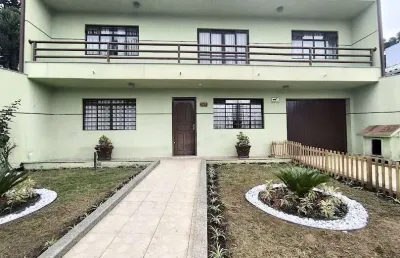 Casa com 5 quartos para alugar na rua guilherme wisniewski, 438, santa cândida, curitiba, 256 m2 por r$ 4.500