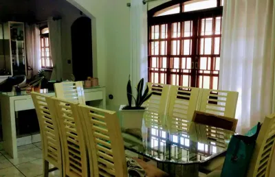 Casa com 3 quartos à venda na Rua Guerino Biazi, --, Vila Pasti, Louveira