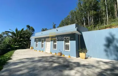 Casa térrea a venda com 3 dormitórios sendo 1 suíte, edícula e cercada de muita área verde no condomínio vale da santa fé em vinhedo.