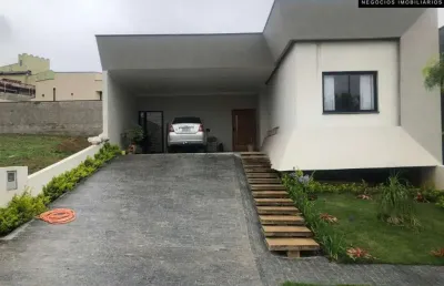 Casa à venda no condomínio residencial villa do sol em valinhos/sp