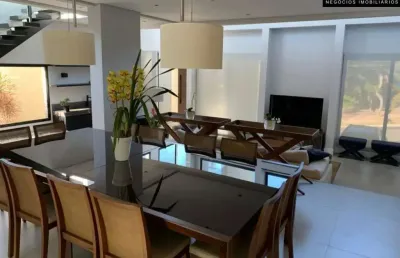 Casa à venda no condomínio porto seguro village em valinhos/sp