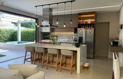 Casa à venda no condomínio vita verdi em valinhos/sp