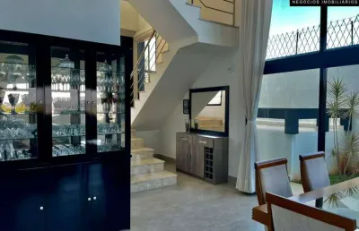 Casa em condomínio à venda no condomínio portal do jequitibá em valinhos/sp