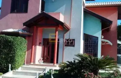 Casa à venda no condomínio residencial terras do caribe em valinhos/sp