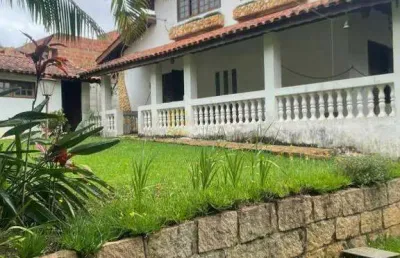 Linda chácara de 1000m² localizada em condomínio fechado, terreno plano na cidade de vinhedo/sp