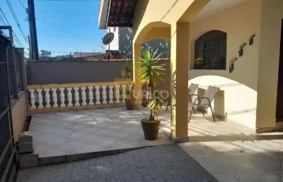 Excelente casa em um ótimo ponto comercial para venda em vinhedo/sp
